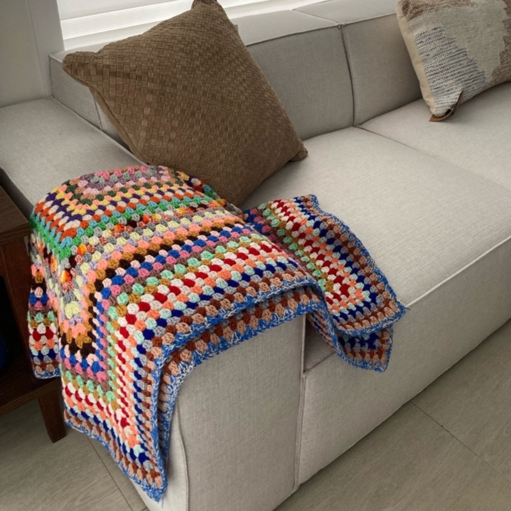 SOLD Vintage granny Crochet blanket